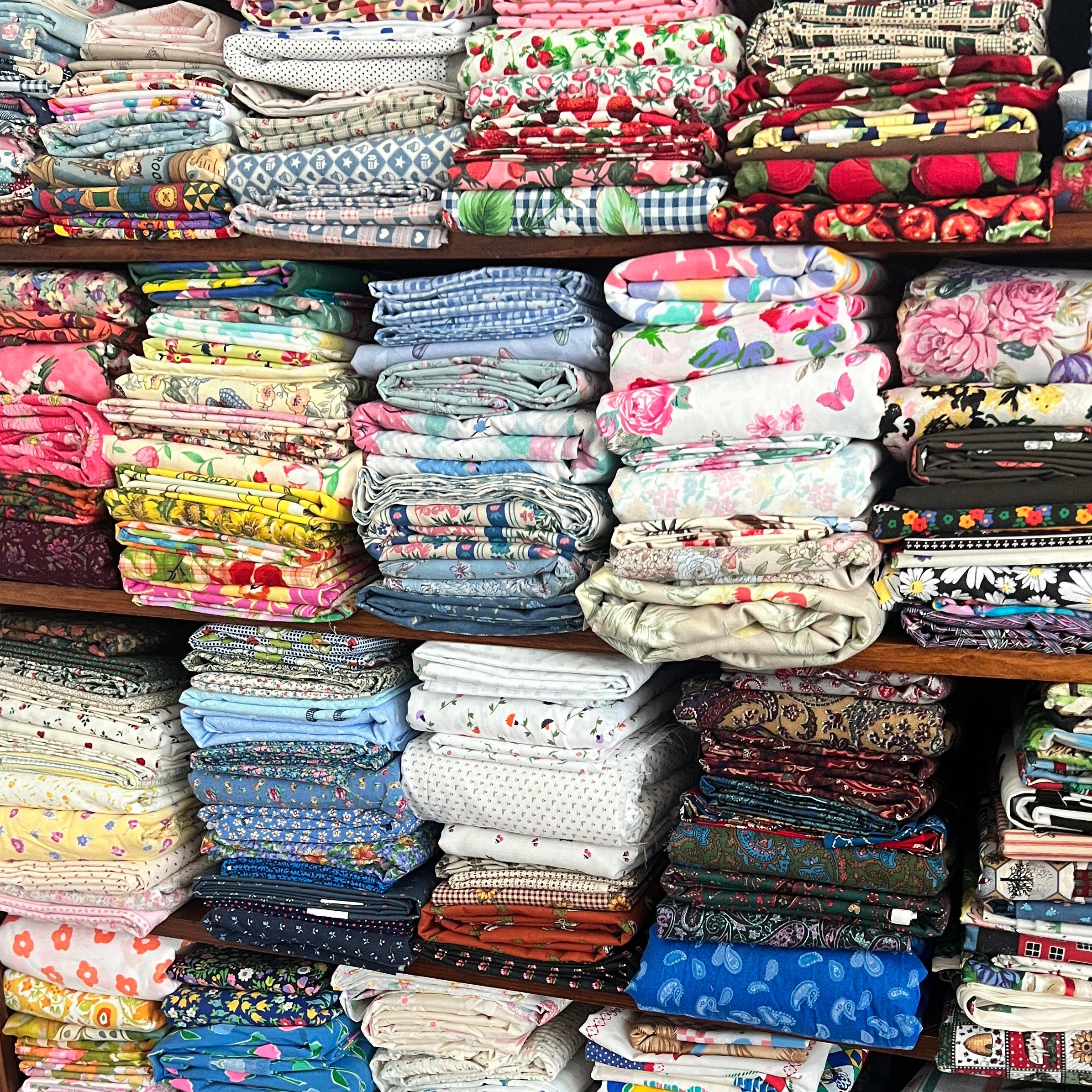 1 Yard Mystery Vintage Novelty Cotton Fabric